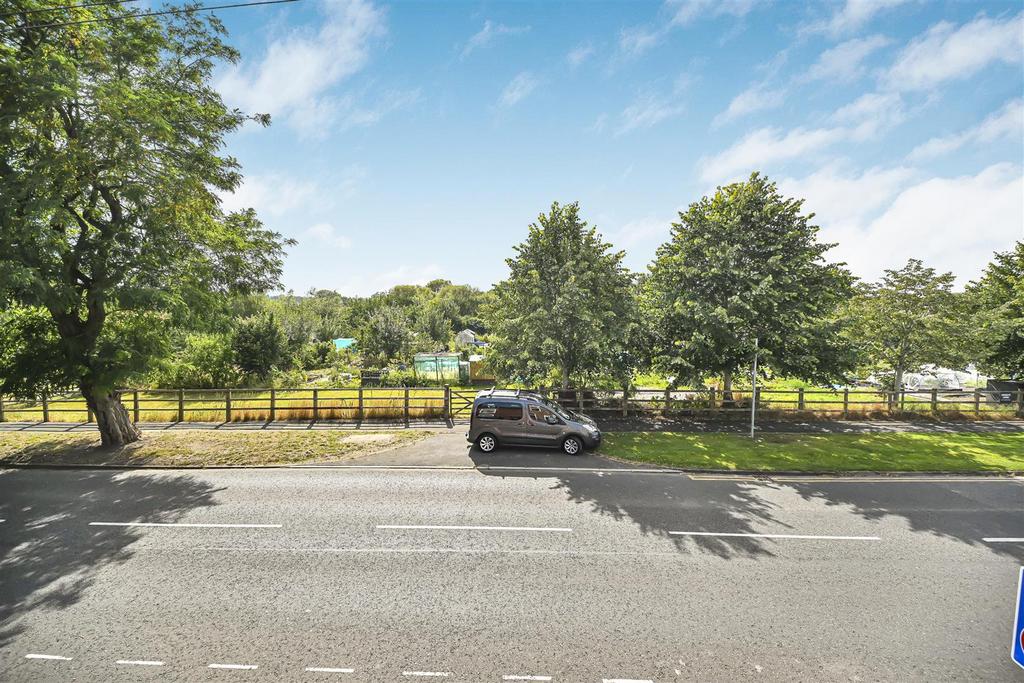 469 Warrington Road View to Front.jpg