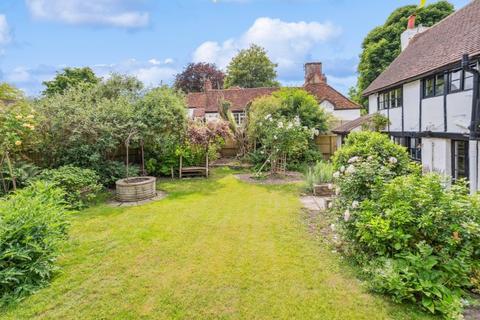 4 bedroom semi-detached house for sale, Wooburn Town, Buckinghamshire, HP10