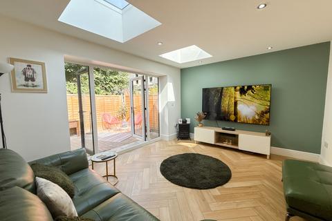 undefined, Rosebery Crescent, Newcastle Upon Tyne, NE2