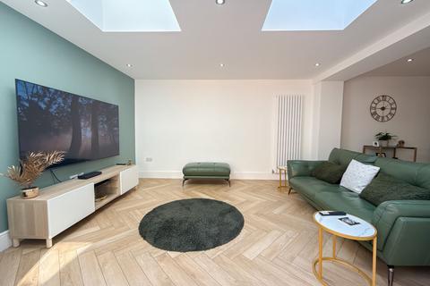 undefined, Rosebery Crescent, Newcastle Upon Tyne, NE2