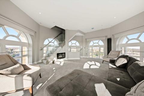 undefined, Princess Park Manor, Friern Barnet, N11