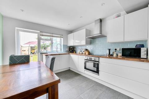 11 Ferry Lane, Wouldham, Rochester, ME1 3UU