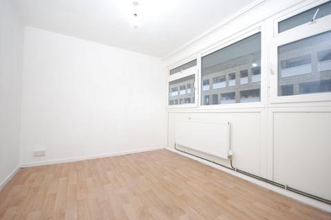 3 bedroom flat to rent, Wimborne House, Oval SW8
