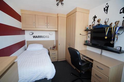 28 Fryent Close, Blackrod, Bolton, BL6 5BU