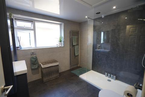 28 Fryent Close, Blackrod, Bolton, BL6 5BU