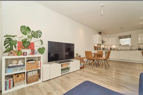 undefined, Hunting Place, Hounslow TW5