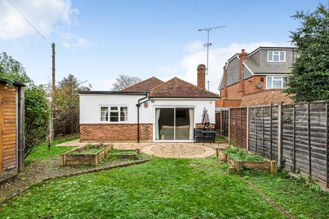 88 Groveley Road, Sunbury-on-thames, TW16 7LB