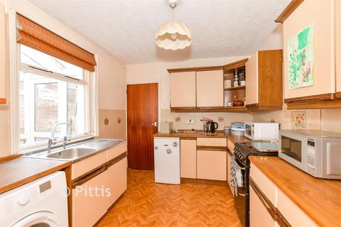 undefined, Medina Avenue, Newport PO30