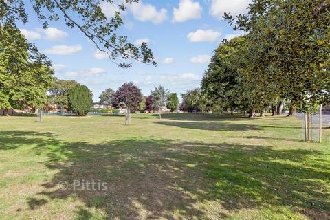 undefined, Medina Avenue, Newport PO30