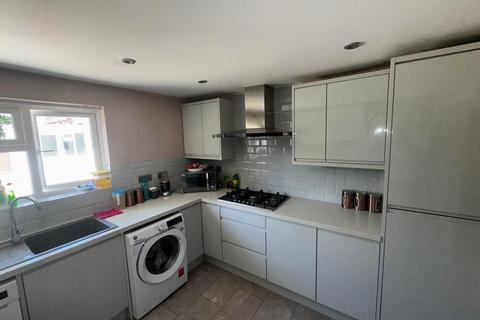 1 Birch Glade, Wolverhampton, WV3 9ES