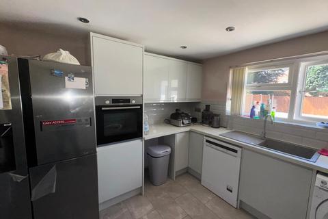 1 Birch Glade, Wolverhampton, WV3 9ES