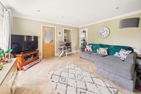3 bedroom semi-detached house for sale, Churchill Court, Dereham