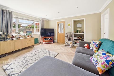 3 bedroom semi-detached house for sale, Churchill Court, Dereham