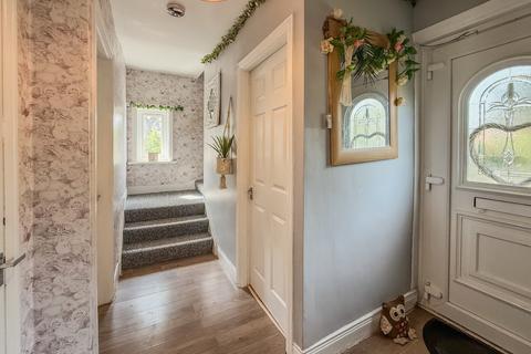 3 bedroom semi-detached house for sale, Kempton Gardens, Gateshead, NE8
