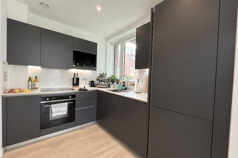 1 bedroom apartment to rent, Coster Avenue, London