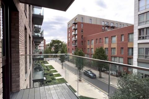 1 bedroom apartment to rent, Coster Avenue, London