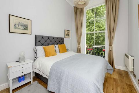 1 bedroom flat for sale, Porchester Square, London W2