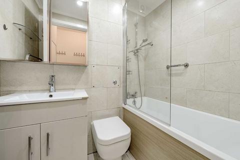 1 bedroom flat for sale, Porchester Square, London W2