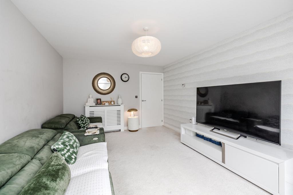 14 Bridget Gardens-Newcastle Great Park-NE139 DD-4