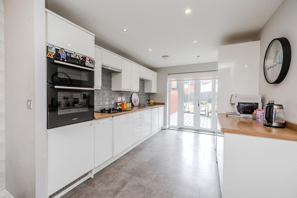 14 Bridget Gardens-Newcastle Great Park-NE139 DD-11