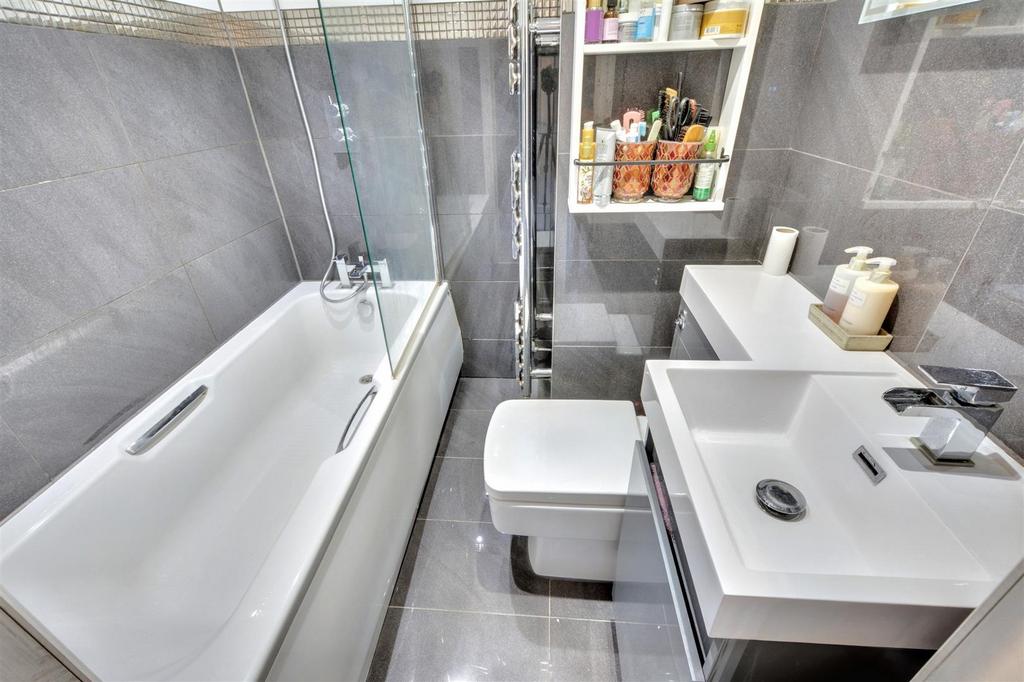 Bathroom (1).jpeg