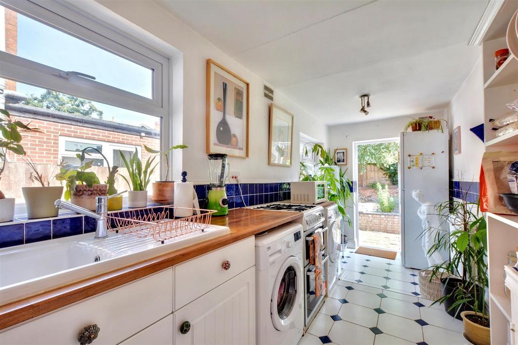 Kitchen (1).jpeg