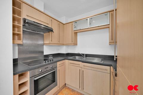 2 bedroom flat for sale, Stafford Avenue, Hornchurch RM11