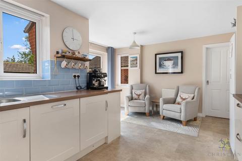4 bedroom detached house for sale, Egremont Close, Evesham WR11