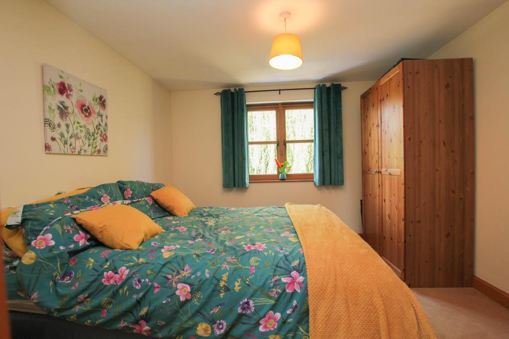 Bed2.JPG
