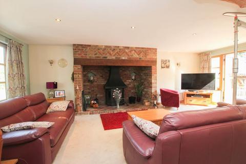 4 bedroom detached house for sale, Church Road, Wentworth CB6