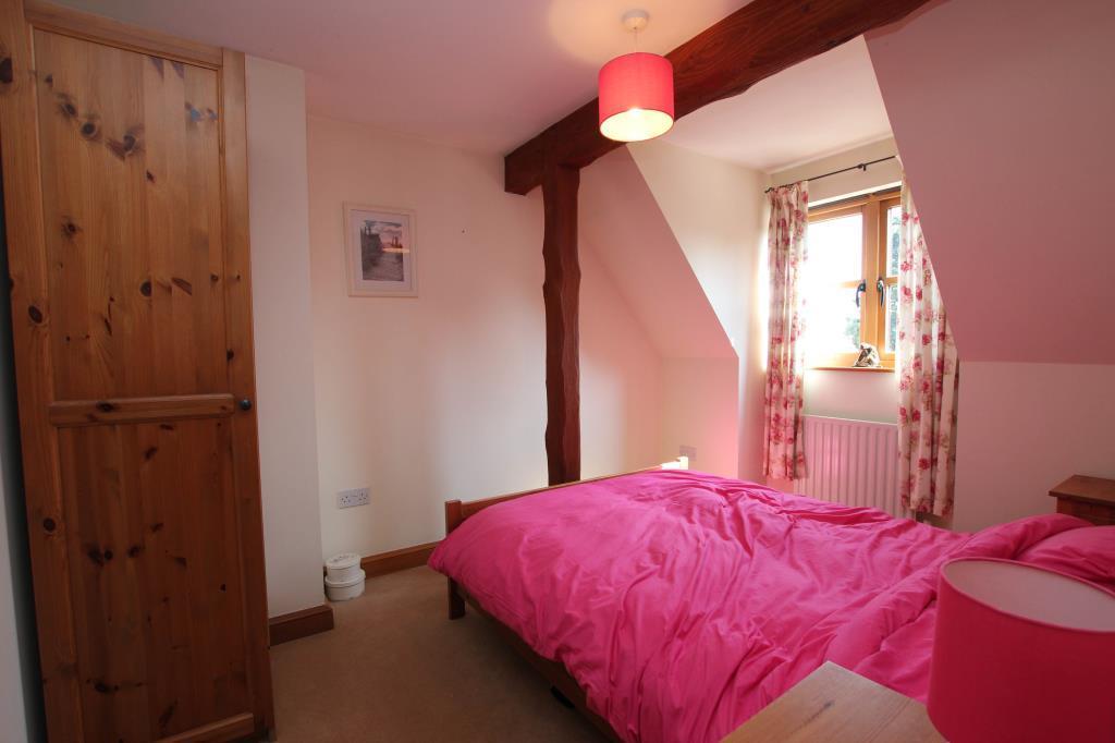 Bed4.JPG