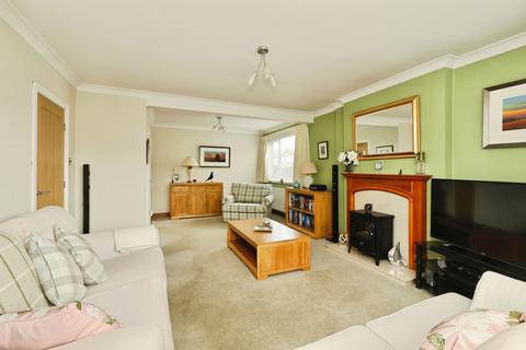 4 bedroom detached house for sale, Windsor Road, Worksop S81