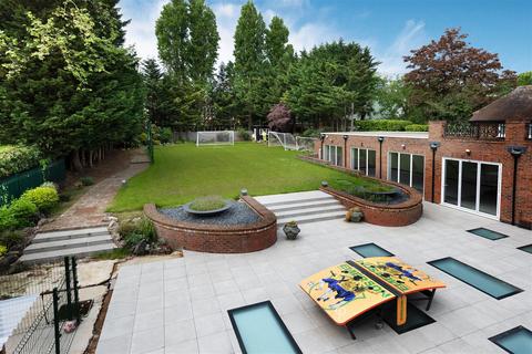 9 bedroom detached house to rent, THE BISHOPS AVENUE, KENWOOD N2