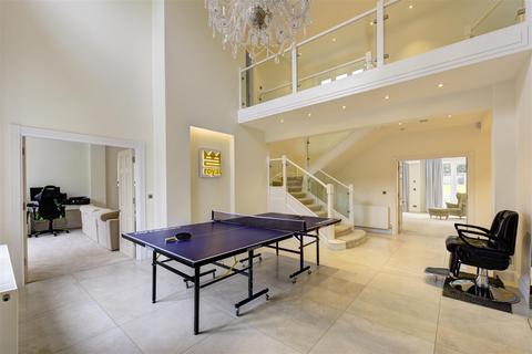 9 bedroom detached house to rent, THE BISHOPS AVENUE, KENWOOD N2