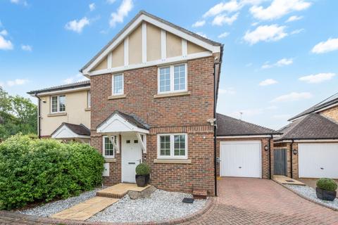 Anmer Close, Tadworth KT20