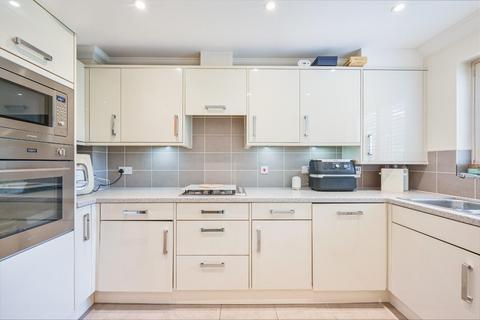 3 bedroom semi-detached house for sale, Anmer Close, Tadworth KT20