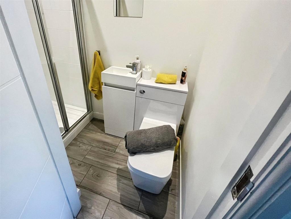 En-Suite No. 13
