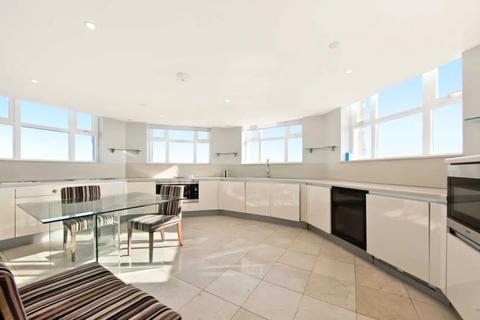 undefined, Princess Park Manor, London, N11