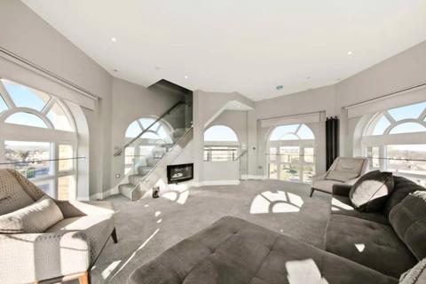 undefined, Princess Park Manor, London, N11