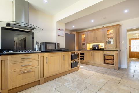 1 Woolhampton Way, Chigwell, IG7 4QE