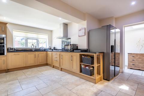 1 Woolhampton Way, Chigwell, IG7 4QE