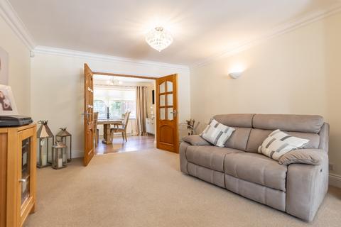 1 Woolhampton Way, Chigwell, IG7 4QE
