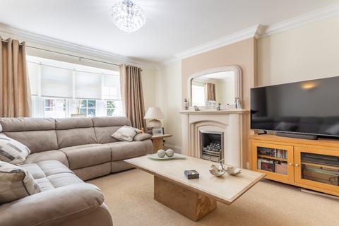 1 Woolhampton Way, Chigwell, IG7 4QE