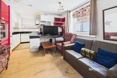 undefined, Worple Road, (Basement flat), Epsom, Surrey. KT18
