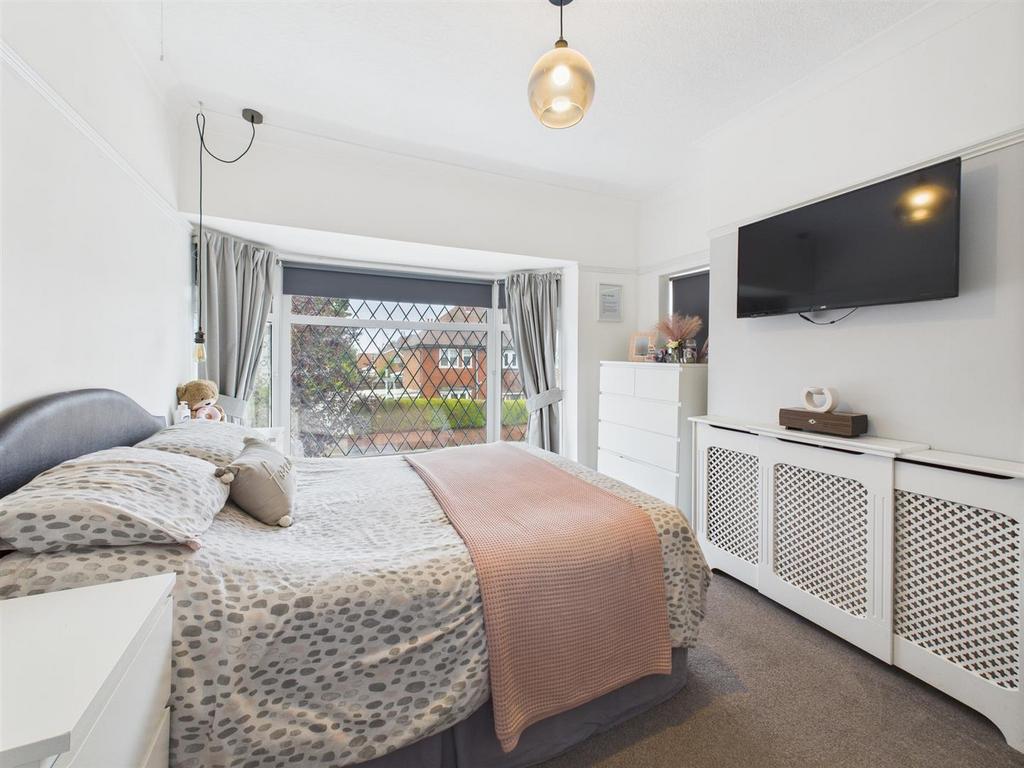 Bedroom: