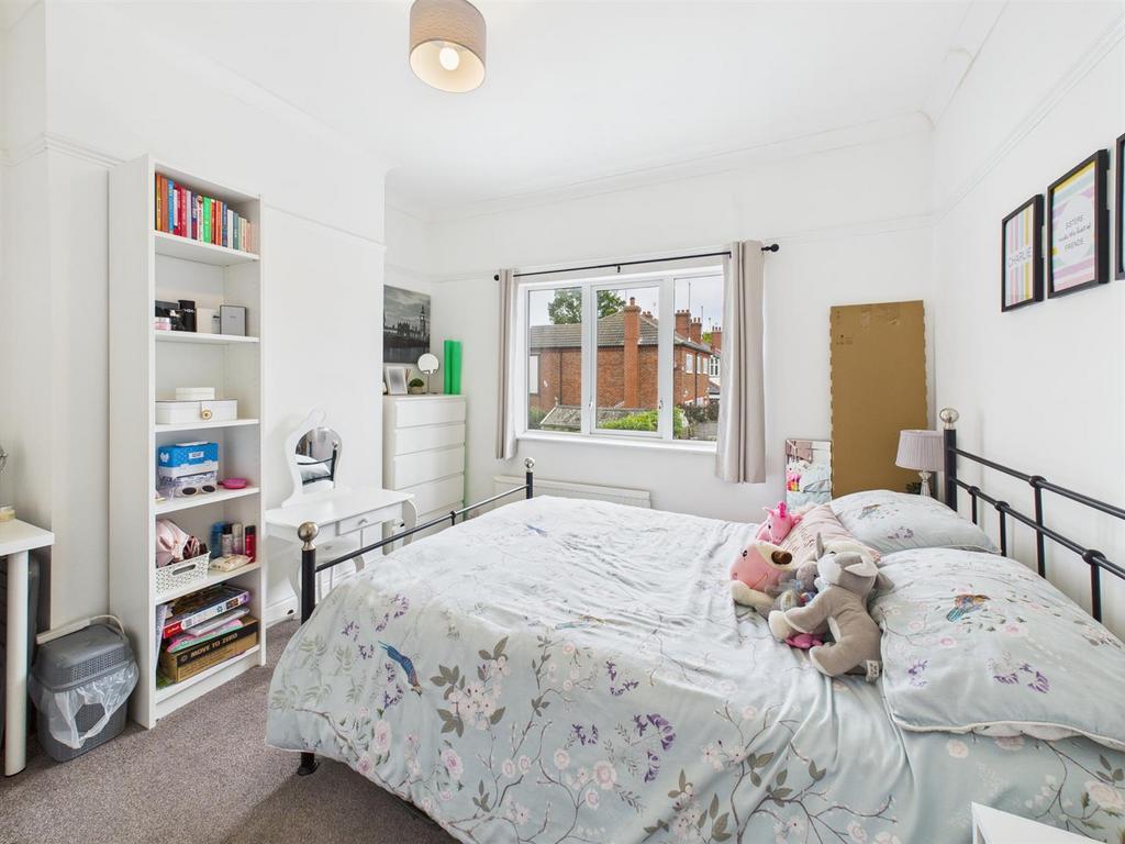 Bedroom: