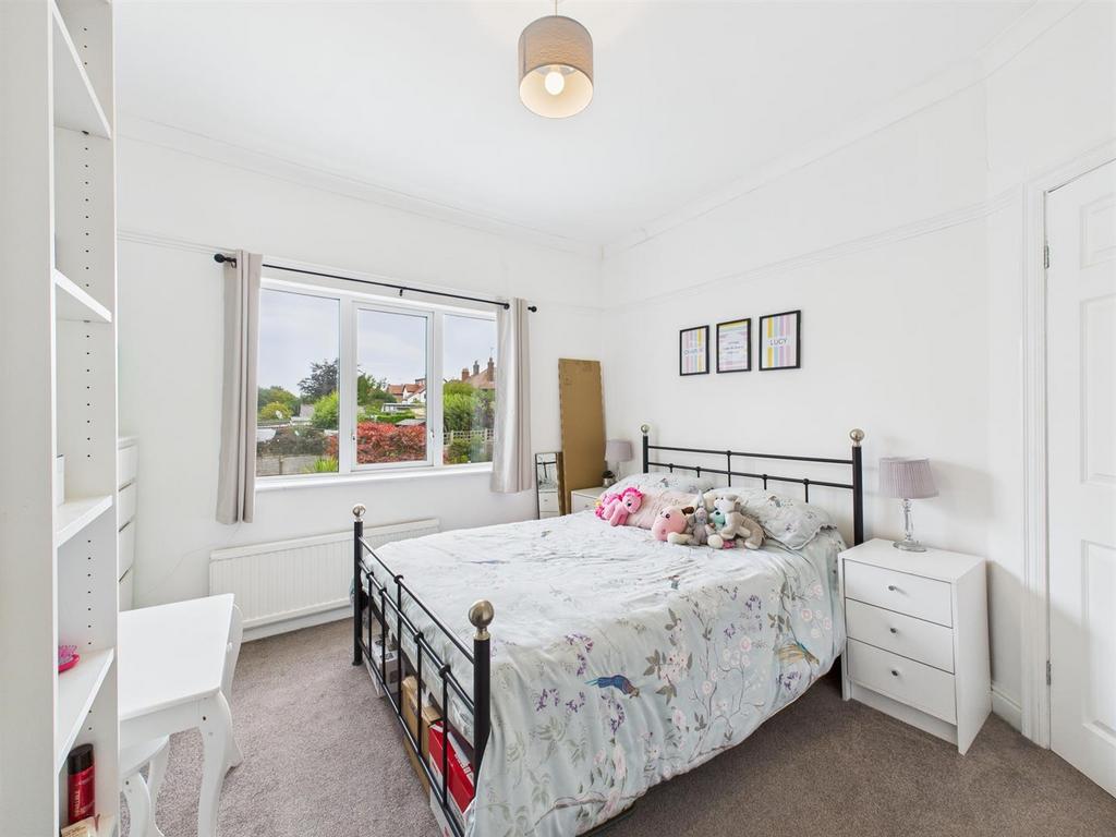 Bedroom: