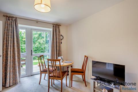1 bedroom apartment for sale, Summer Court, Burley In Wharfedale