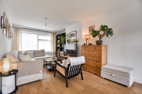 29 Bedson Walk, Rainham, Gillingham, ME8 8NN