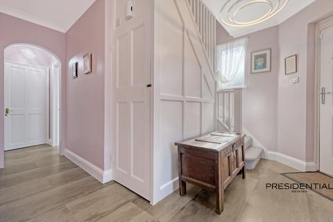 undefined, Churchfields, Loughton IG10